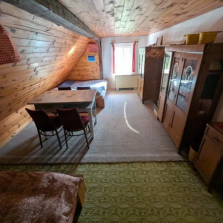 Prostorna V Podkrkonosi Idealni Pro Vetsi Skupiny A Aktivni Dovolenou Po Cely Rok Chalet