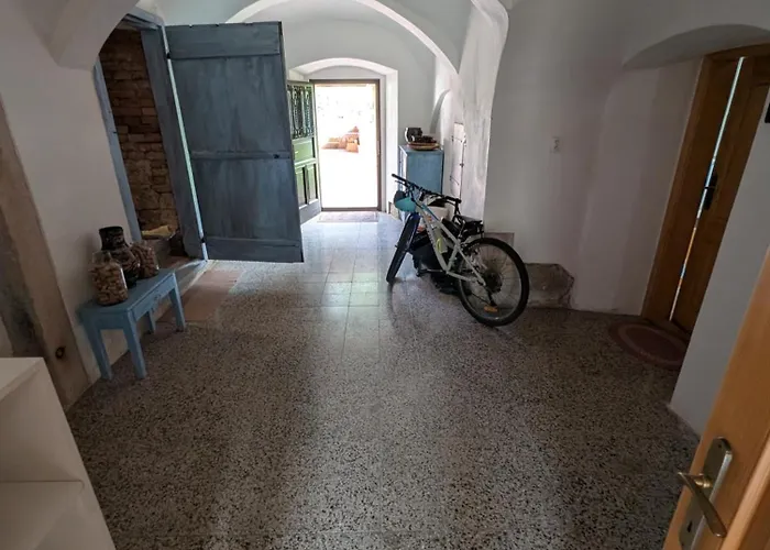 Prostorna V Podkrkonosi Idealni Pro Vetsi Skupiny A Aktivni Dovolenou Po Cely Rok Chalet *