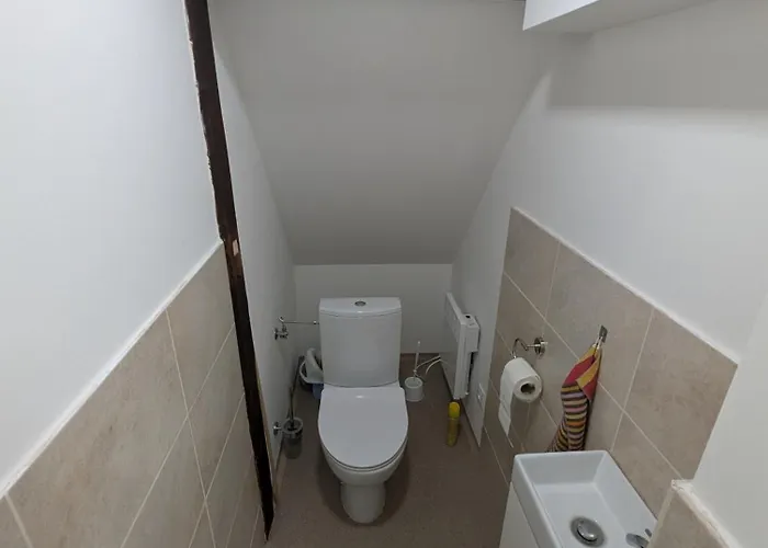 Prostorna V Podkrkonosi Idealni Pro Vetsi Skupiny A Aktivni Dovolenou Po Cely Rok Chalet Mricna
